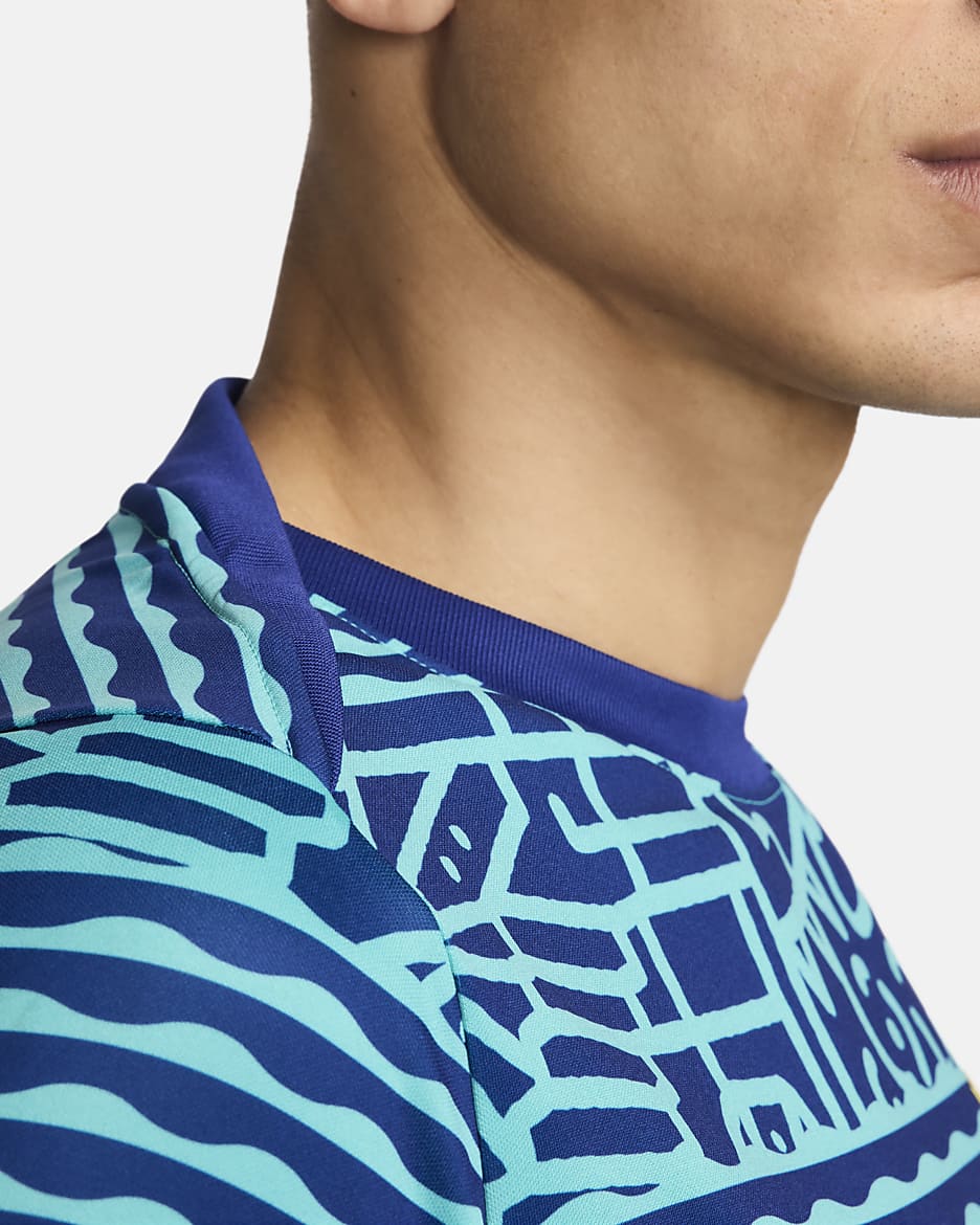 NIKE公式】ブラジル アカデミー プロ メンズ ナイキ Dri-FIT サッカー プレマッチ ショートスリーブ トップ.オンラインストア  (通販サイト)